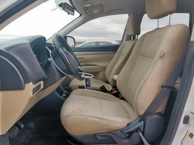 Photo 7 from auction – 2016 MITSUBISHI OUTLANDER with VIN JA4AD3A3XGZ014605