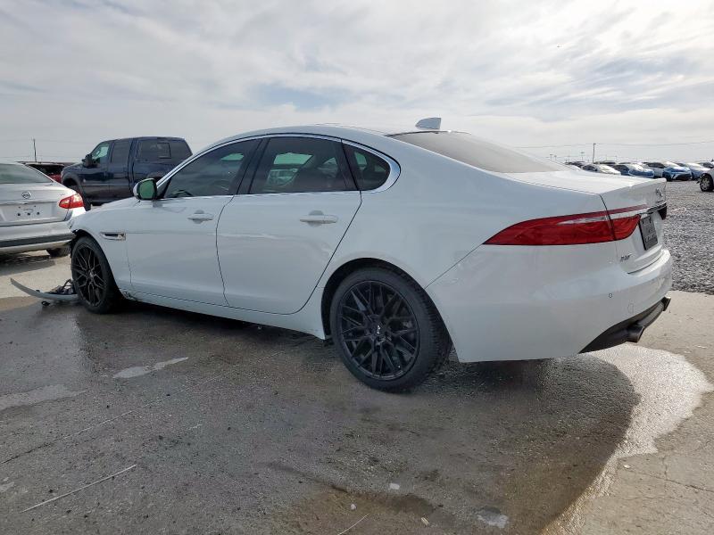 Photo 2 from auction – 2017 JAGUAR XF PRESTIG with VIN SAJBE4BV4HCY31023