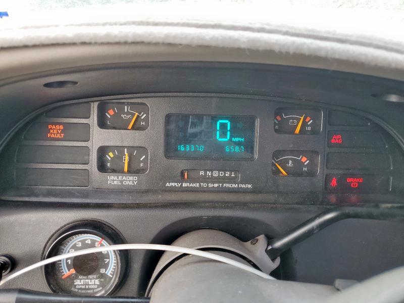 Photo 9 from auction – 1994 CHEVROLET CAPRICE with VIN 1G1BN52P8RR162011