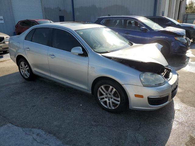 Photo 4 from auction – 2007 VOLKSWAGEN JETTA WOLF with VIN 3VWEF71K47M077259