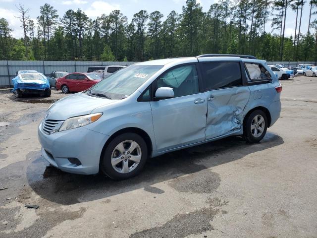 TOYOTA SIENNA LE 2015 with VIN 5TDKK3DC5FS667564 - Photo from auction