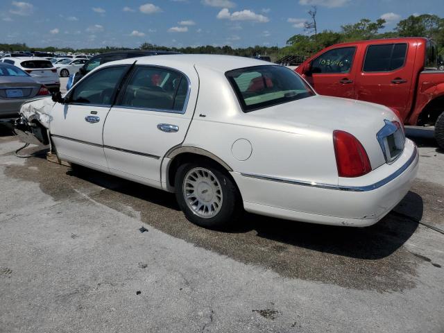 Photo 2 from auction – 2000 LINCOLN TOWN CAR C with VIN 1LNHM83W4YY929994
