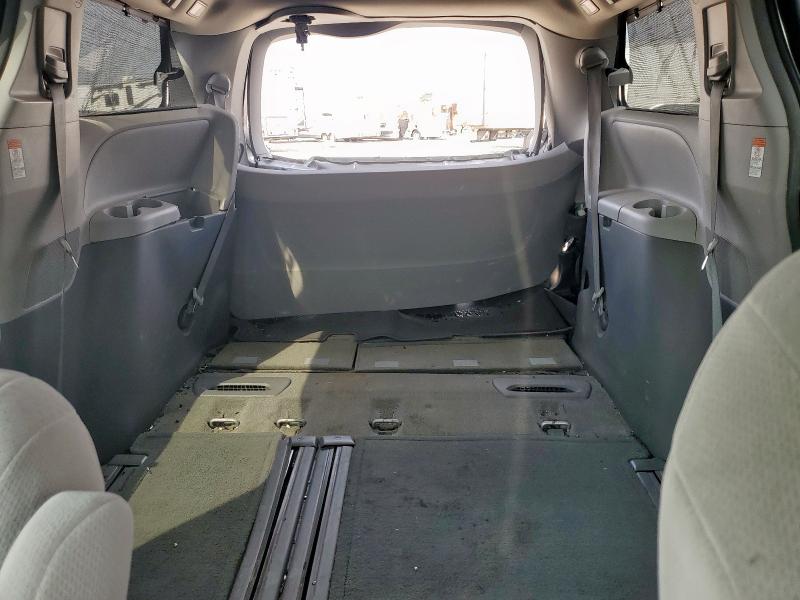Photo 10 from auction – 2015 TOYOTA SIENNA LE with VIN 5TDKK3DC5FS632586