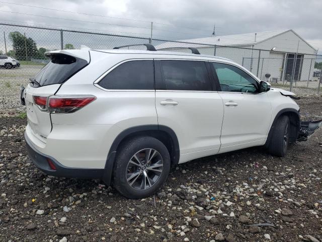 Photo 3 from auction – 2016 TOYOTA HIGHLANDER with VIN 5TDJKRFHXGS349898
