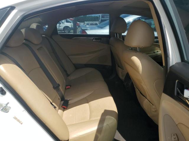 Photo 10 from auction – 2012 HYUNDAI SONATA HYB with VIN KMHEC4A41CA035615