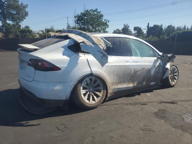 Photo 3 from auction – 2020 TESLA MODEL X with VIN 5YJXCAE28LF233474
