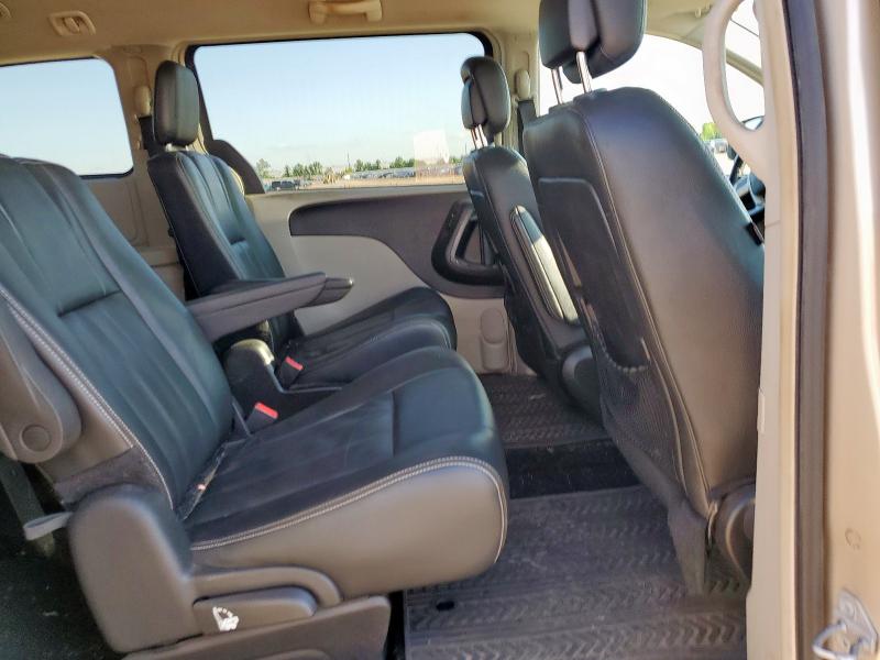 Photo 11 from auction – 2016 CHRYSLER TOWN & COU with VIN 2C4RC1AG5GR149780