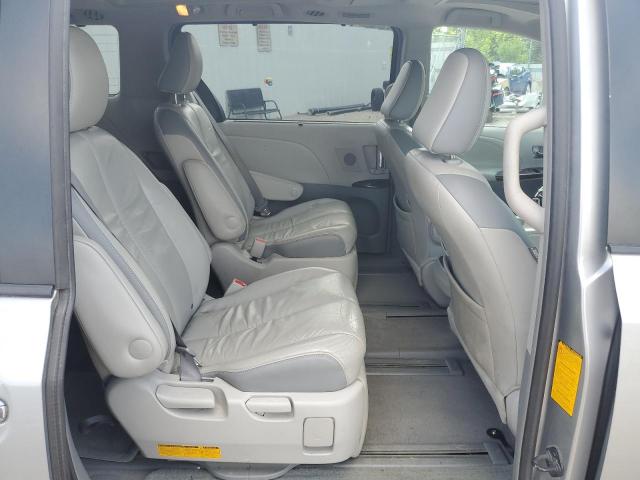 Photo 11 from auction – 2011 TOYOTA SIENNA XLE with VIN 5TDYK3DC1BS078452