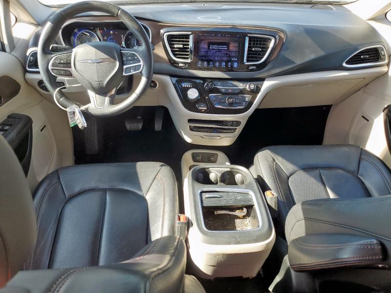 Photo 8 from auction – 2017 CHRYSLER PACIFICA T with VIN 2C4RC1EG7HR721203