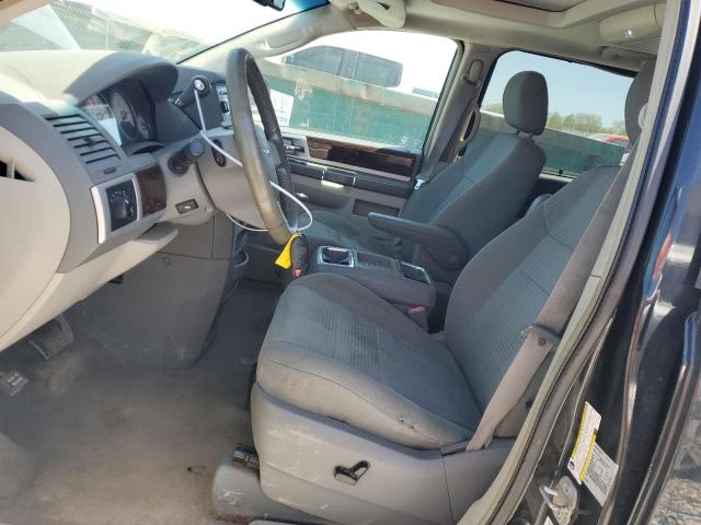 Photo 7 from auction – 2010 CHRYSLER TOWN & COU with VIN 2A4RR5DX9AR177326
