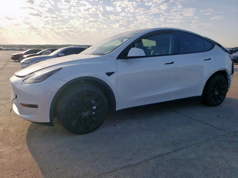 TESLA MODEL Y 2024 with VIN 7SAYGAEE4RF154625 - Photo from auction