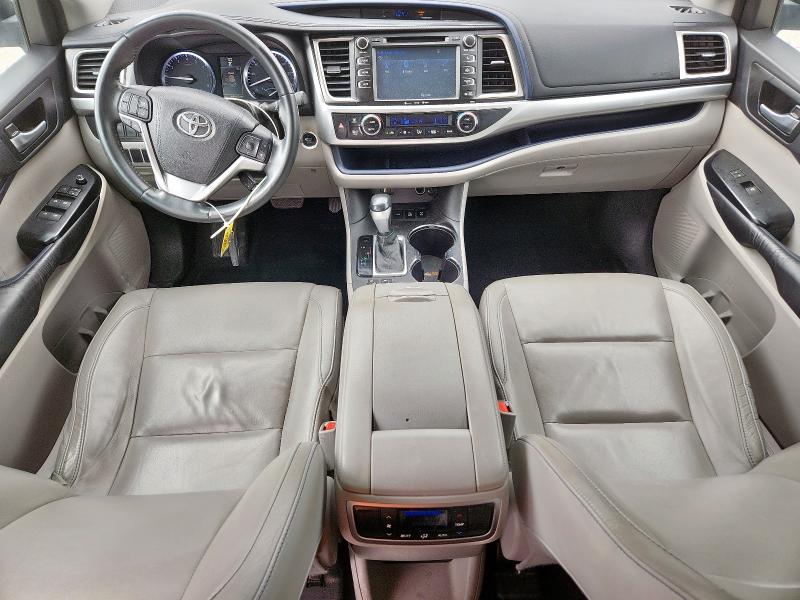 Photo 8 from auction – 2016 TOYOTA HIGHLANDER with VIN 5TDJKRFH0GS237353