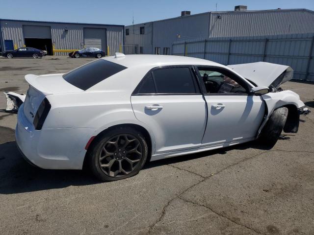 Photo 3 from auction – 2017 CHRYSLER 300 S with VIN 2C3CCABG5HH668389