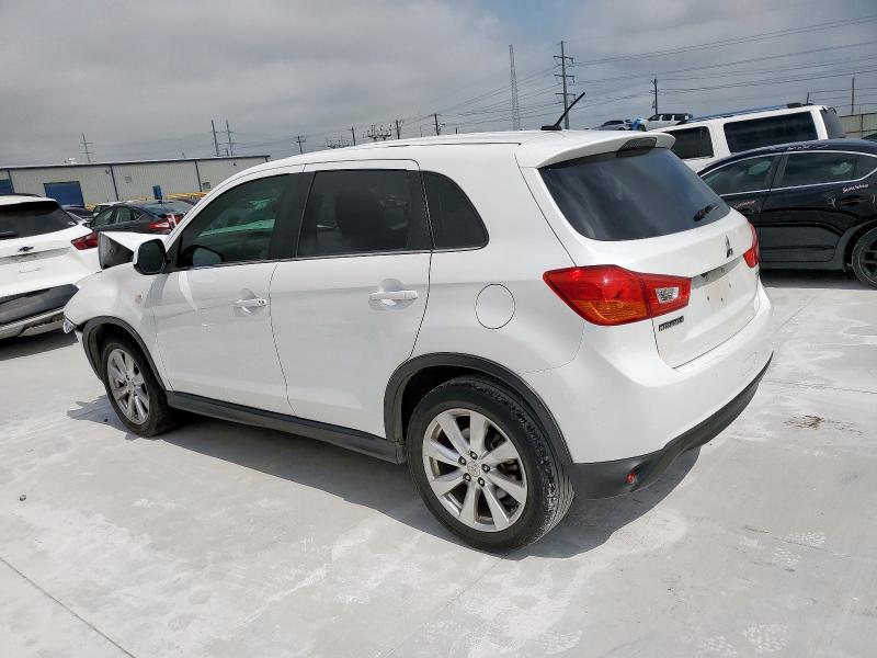 Photo 2 from auction – 2015 MITSUBISHI OUTLANDER with VIN 4A4AP4AU3FE047262