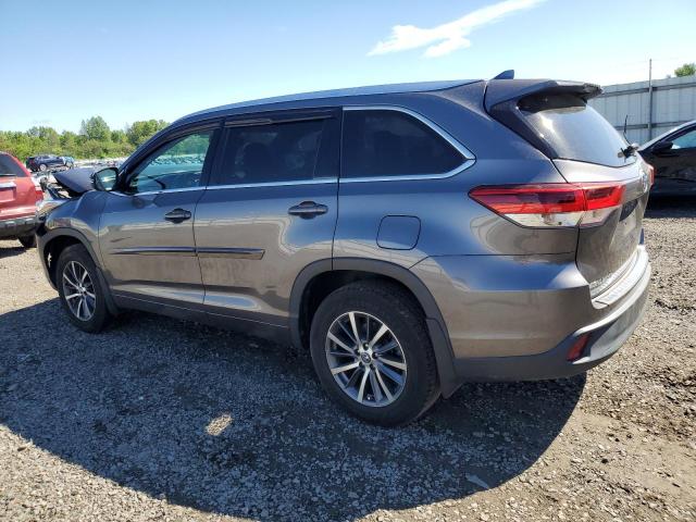 Photo 2 from auction – 2018 TOYOTA HIGHLANDER with VIN 5TDJZRFH6JS547235