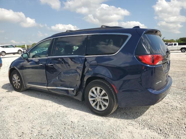 Photo 2 from auction – 2017 CHRYSLER PACIFICA T with VIN 2C4RC1BG1HR821530