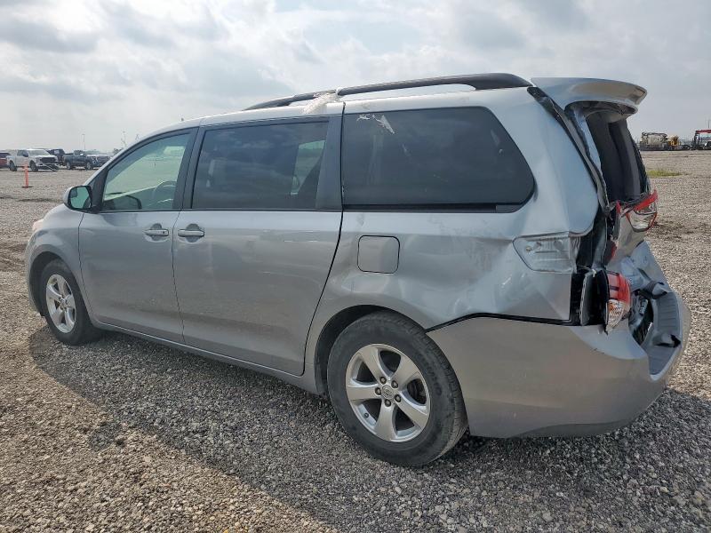 Photo 2 from auction – 2015 TOYOTA SIENNA LE with VIN 5TDKK3DC5FS632586