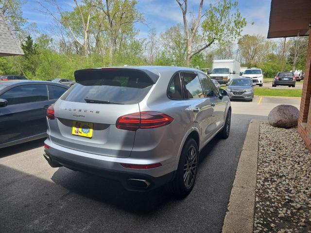 Photo 4 from auction – 2017 PORSCHE CAYENNE with VIN WP1AA2A23HKA84570