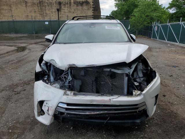 Photo 5 from auction – 2018 TOYOTA HIGHLANDER with VIN 5TDDZRFH0JS903451