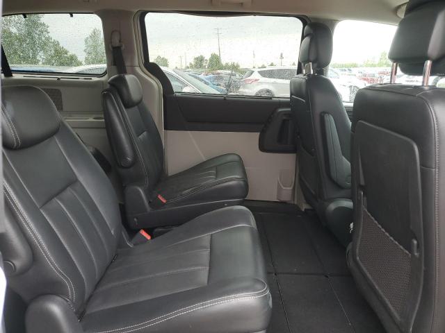 Photo 11 from auction – 2010 CHRYSLER TOWN & COU with VIN 2A4RR5DXXAR290945
