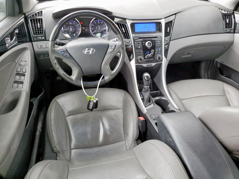 Photo 8 from auction – 2011 HYUNDAI SONATA SE with VIN 5NPEC4ACXBH103431