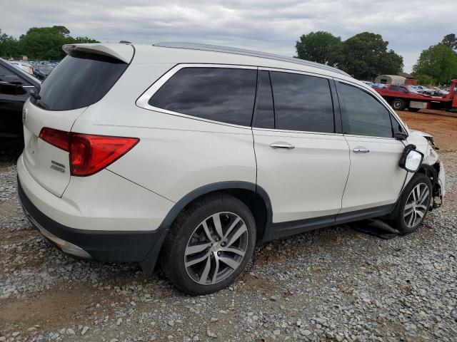 Photo 3 from auction – 2017 HONDA PILOT TOUR with VIN 5FNYF6H92HB067140