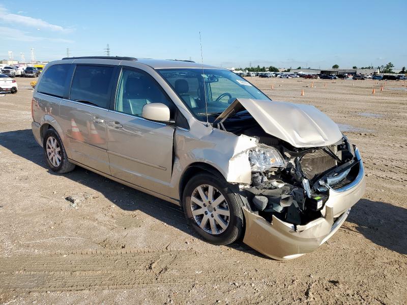 Photo 4 from auction – 2016 CHRYSLER TOWN & COU with VIN 2C4RC1AG5GR149780