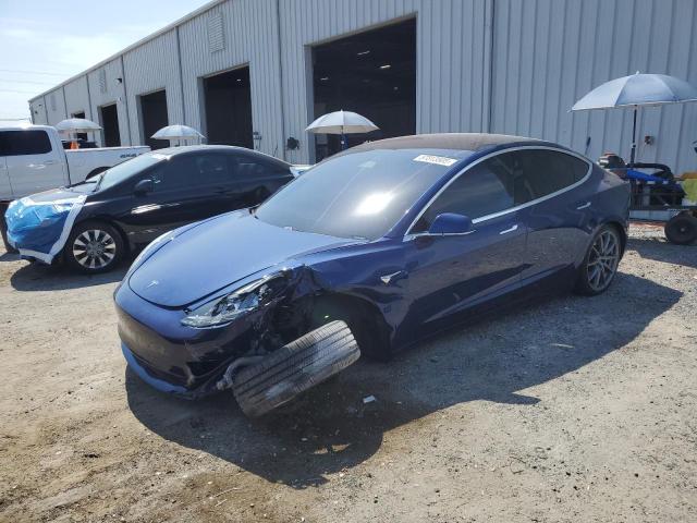 TESLA MODEL 3 2018 مع رقم تعريف المركبة 5YJ3E1EA7JF164516 - صورة من المزاد