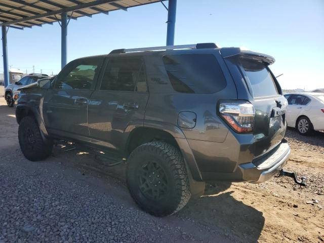 Photo 2 from auction – 2018 TOYOTA 4RUNNER SR with VIN JTEBU5JR4J5521732