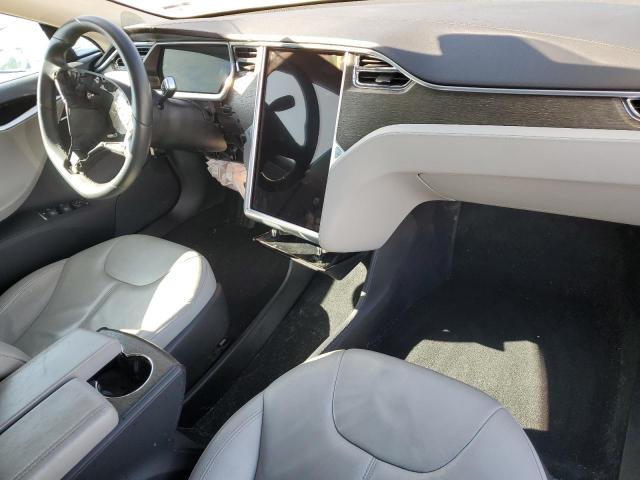 Photo 8 from auction – 2013 TESLA MODEL S with VIN 5YJSA1CN9DFP05194
