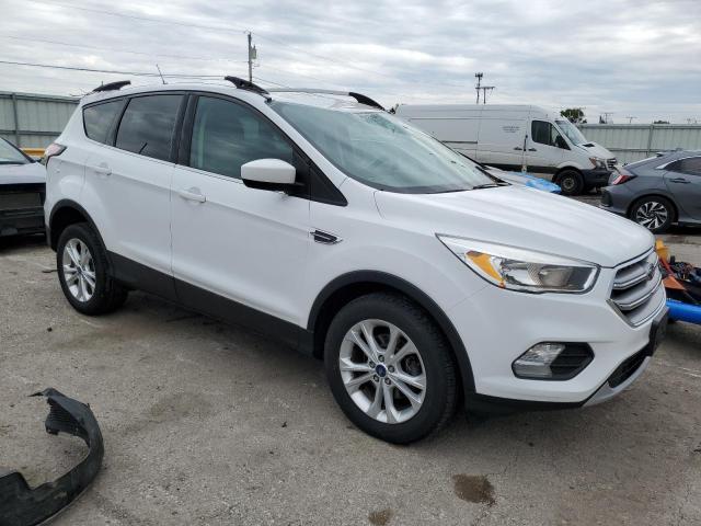 Photo 4 from auction – 2017 FORD ESCAPE SE with VIN 1FMCU0GD2HUE76955