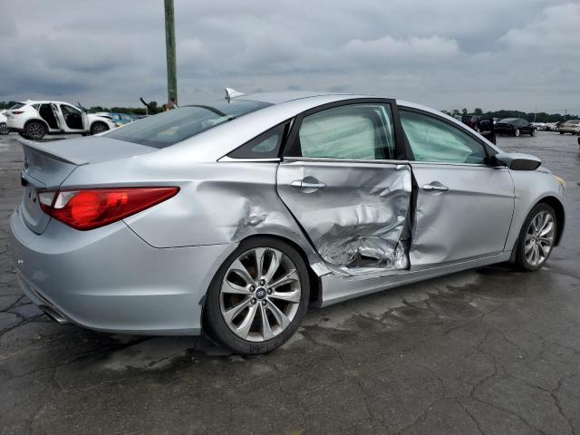 Photo 3 from auction – 2013 HYUNDAI SONATA SE with VIN 5NPEC4AC1DH597827