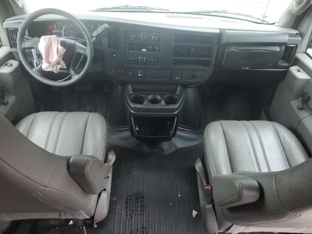 Photo 8 from auction – 2017 CHEVROLET EXPRESS G2500 with VIN 1GCWGAFF7H1256049