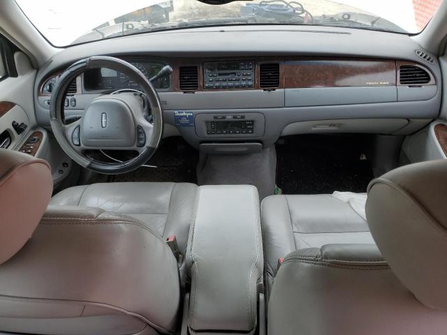 Photo 8 from auction – 2002 LINCOLN TOWN CAR E with VIN 1LNHM81W62Y650606