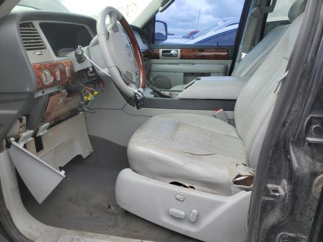 Photo 7 from auction – 2004 LINCOLN NAVIGATOR with VIN 5LMFU28R74LJ17939