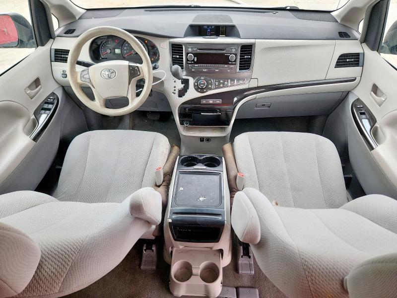Photo 8 from auction – 2014 TOYOTA SIENNA LE with VIN 5TDKK3DC6ES407401