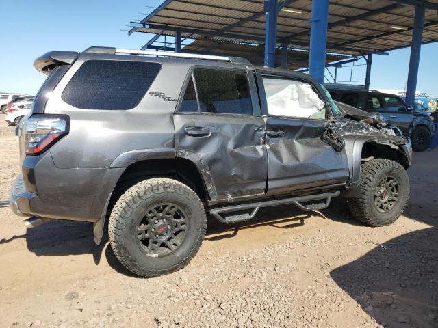 Photo 3 from auction – 2018 TOYOTA 4RUNNER SR with VIN JTEBU5JR4J5521732