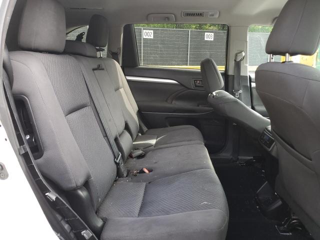 Photo 11 from auction – 2016 TOYOTA HIGHLANDER with VIN 5TDBKRFH4GS300233