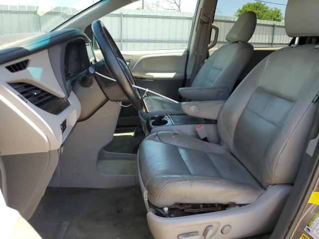 Photo 7 from auction – 2015 TOYOTA SIENNA XLE with VIN 5TDYK3DC5FS672192