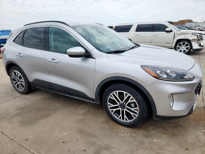 Photo 4 from auction – 2020 FORD ESCAPE SEL with VIN 1FMCU0H69LUB67170