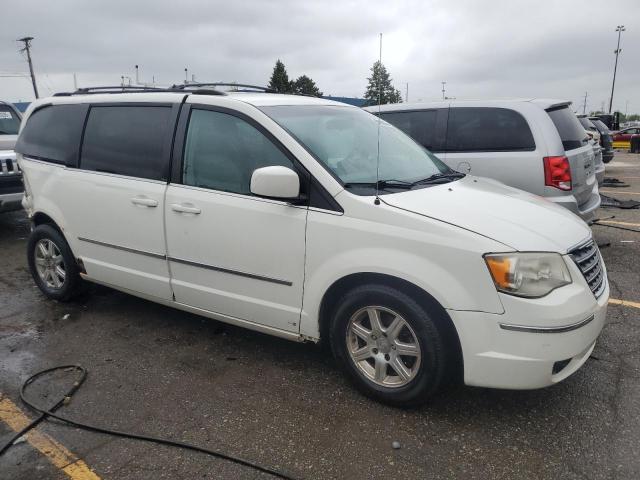 Photo 4 from auction – 2010 CHRYSLER TOWN & COU with VIN 2A4RR5D15AR122433