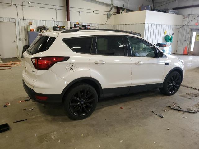 Photo 3 from auction – 2019 FORD ESCAPE SE with VIN 1FMCU9GD2KUA25875