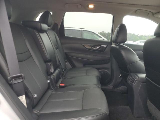 Photo 11 from auction – 2017 NISSAN ROGUE S with VIN 5N1AT2MT6HC825364