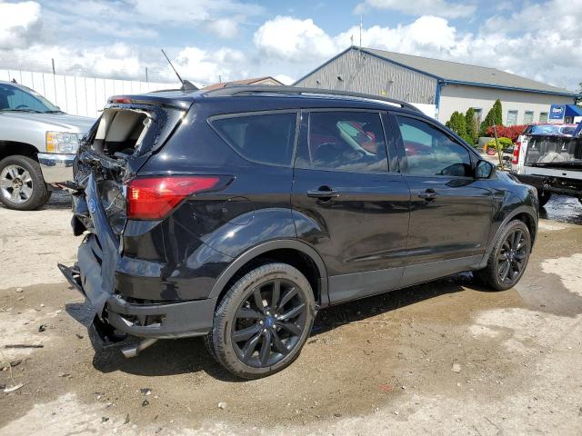 Photo 3 from auction – 2019 FORD ESCAPE SE with VIN 1FMCU9GD2KUB99302