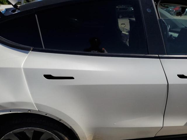 Photo 10 from auction – 2020 TESLA MODEL Y with VIN 5YJYGDEE9LF040156