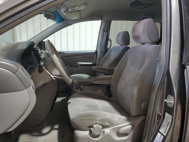 Photo 7 from auction – 2004 TOYOTA SIENNA CE with VIN 5TDZA23C24S195320