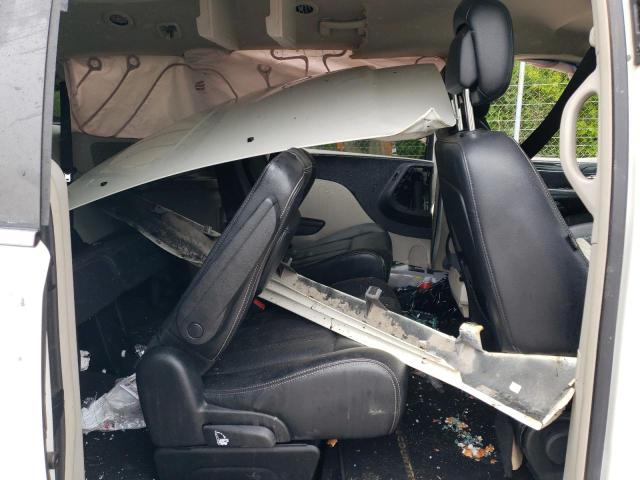 Photo 11 from auction – 2012 CHRYSLER TOWN & COU with VIN 2C4RC1BG2CR390110