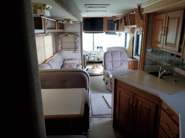 Zdjęcie 5 z aukcji – 2003 DOLPHIN 5356 z VIN 5B4MP67GX33359822