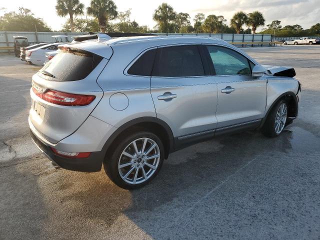 Photo 3 from auction – 2019 LINCOLN MKC RESERV with VIN 5LMCJ3C97KUL46993