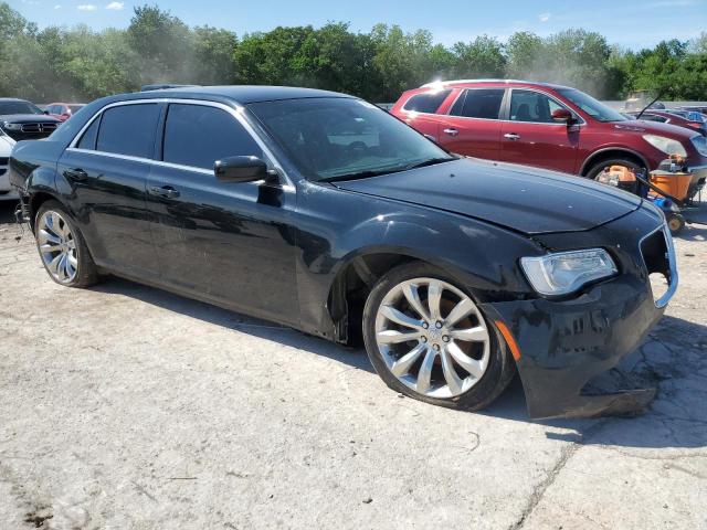 Photo 4 from auction – 2017 CHRYSLER 300 LIMITE with VIN 2C3CCAAG5HH582274